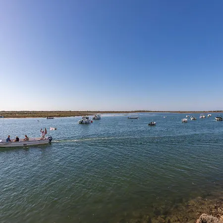 Everlyn Apartment, De Tavira